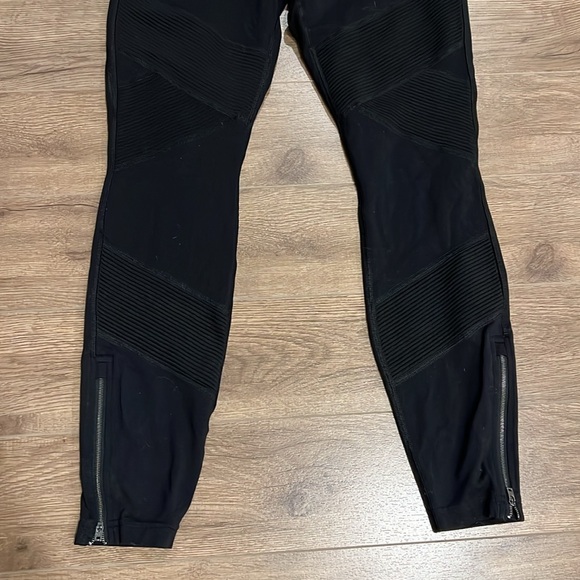 Athleta Size Small Leggings - Picture 3 of 7